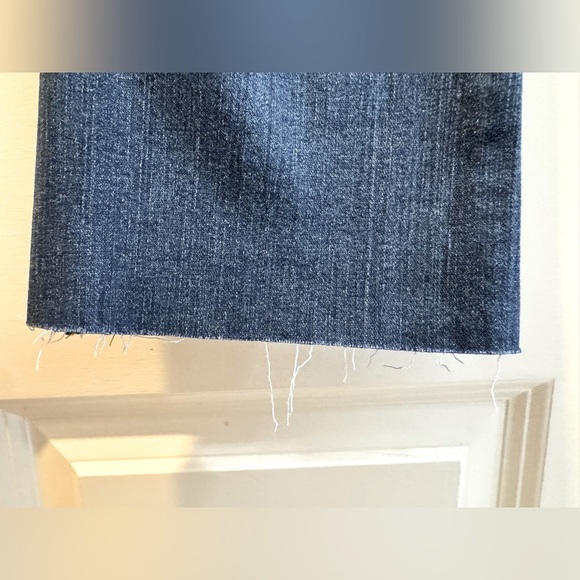 7 For All Mankind NWT Sz 26 High Waist Slim Kick Flair Jean, Raw Edge Hem - Picture 10 of 10